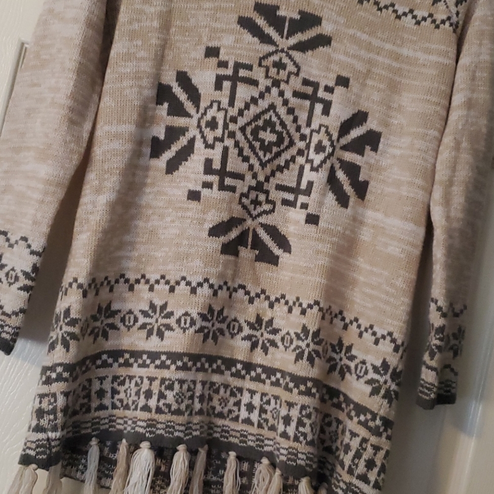 Sweater - Picture 3 of 3